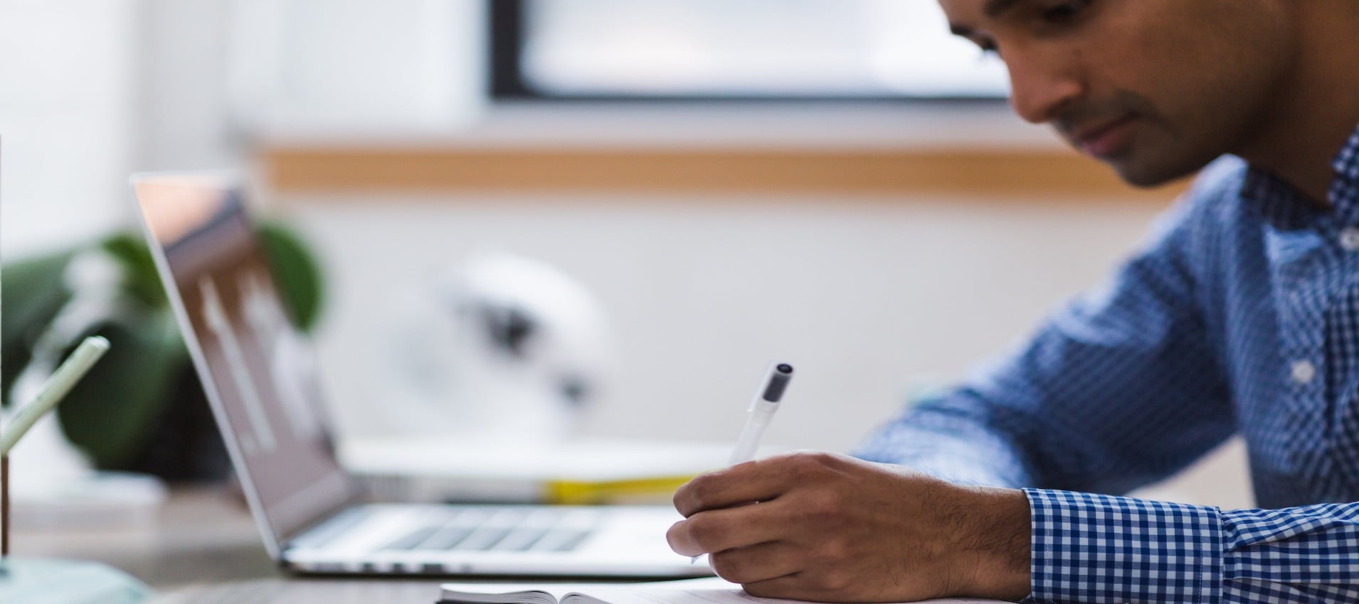How Can AI Technology Enhance Employee Benefits Administration?