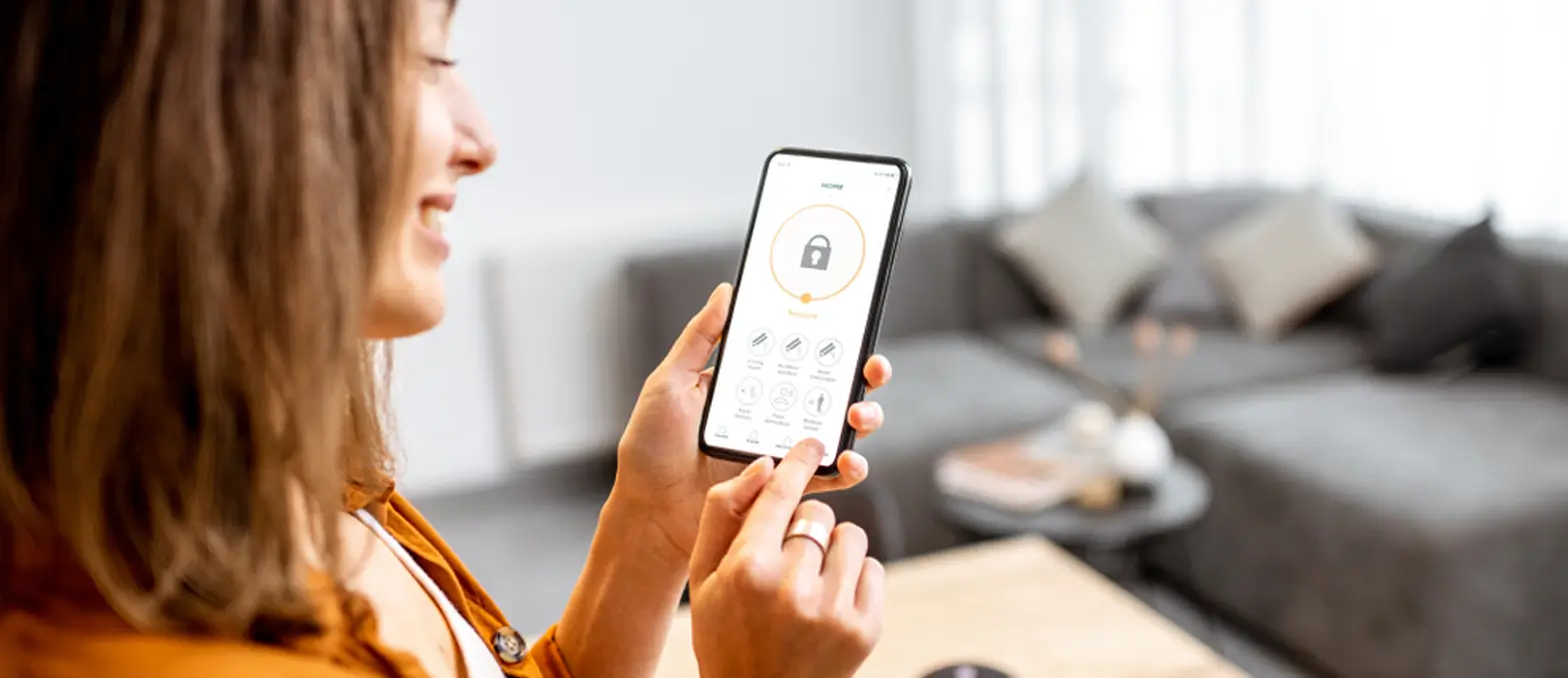 A Fullproof Guide To Developing Women Safety App in 2025