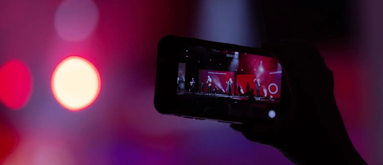 20 Best Live Streaming Apps in 2025 [Free+Paid]